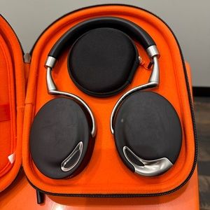 Parrot Zik Bluetooth Noice Canceling Headphones